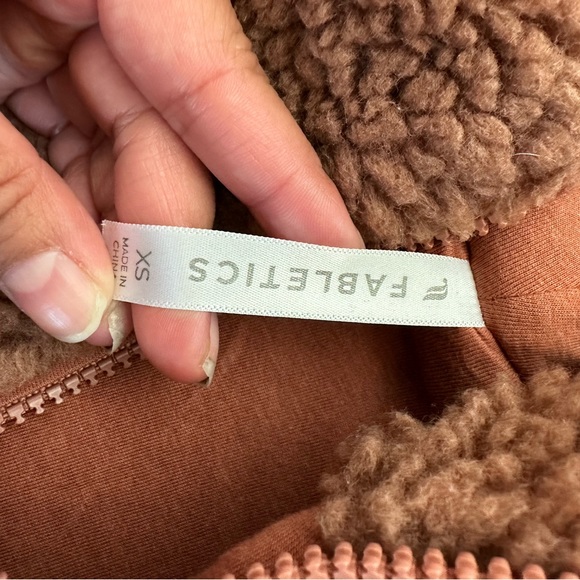 Fabletics Summit Teddy Jacket - Picture 2 of 3